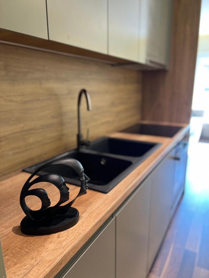 Erg Apartments Тирана Экстерьер фото